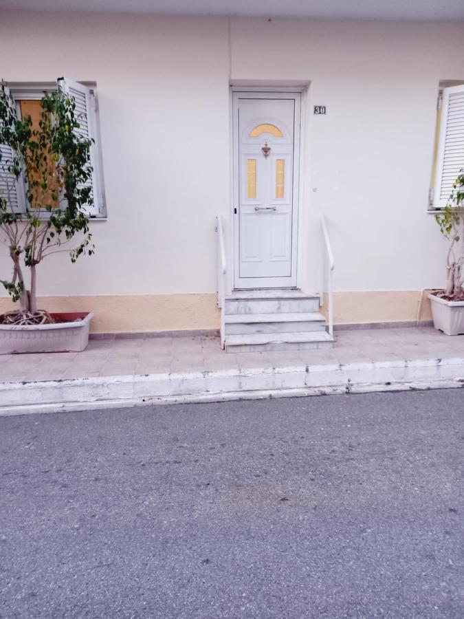 Στην Αυλή Της Ράχης Leilighet Kalamáta Eksteriør bilde