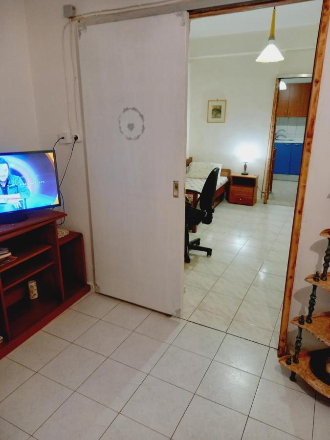 Στην Αυλή Της Ράχης Leilighet Kalamáta Eksteriør bilde